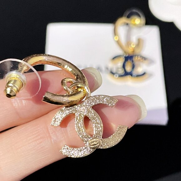 Chanel earrings - Picture 2 of 5